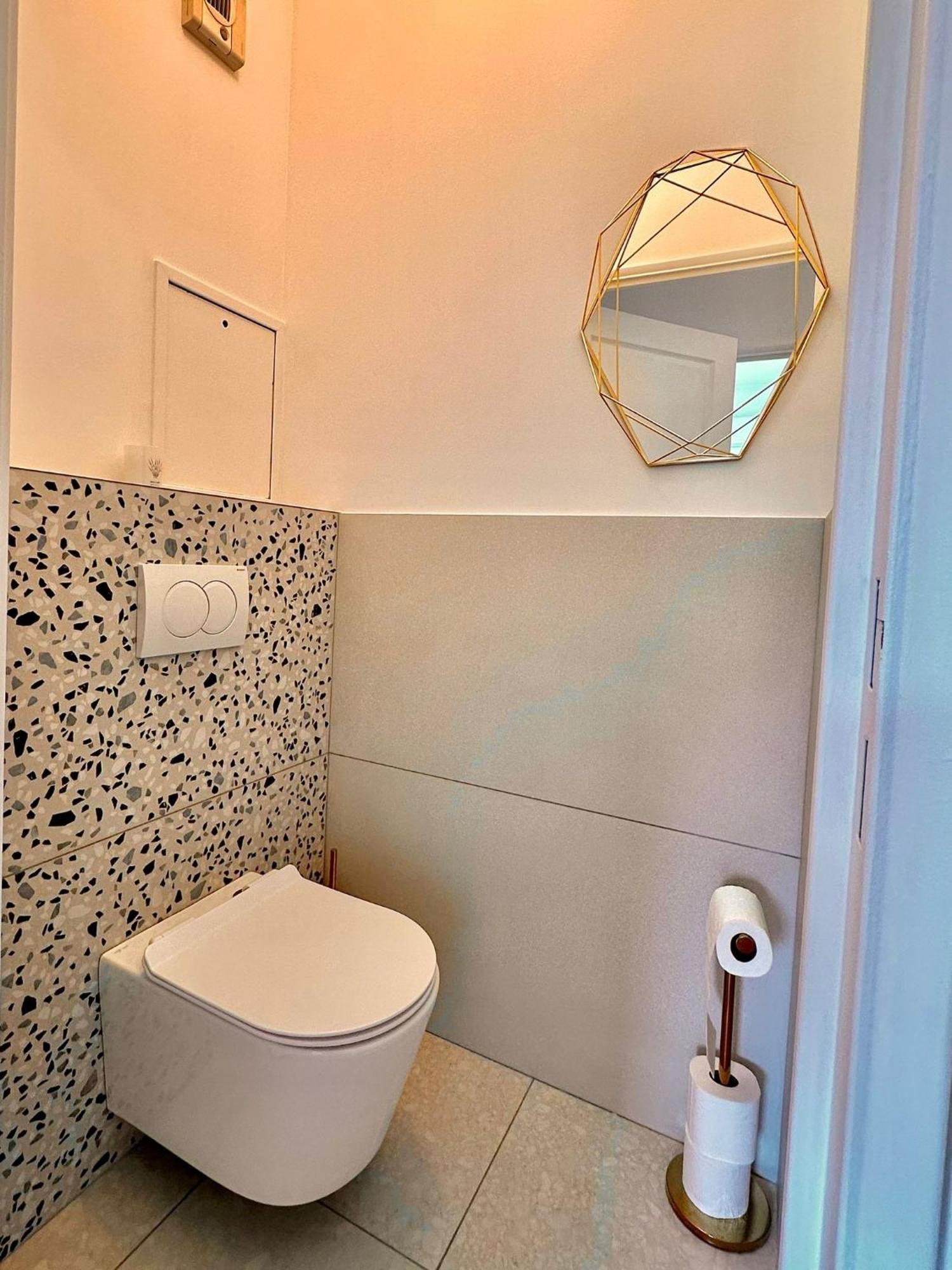 Ferienwohnung Le Boudoir - 2 Pieces Et Parking Le Plessis-Robinson Exterior foto