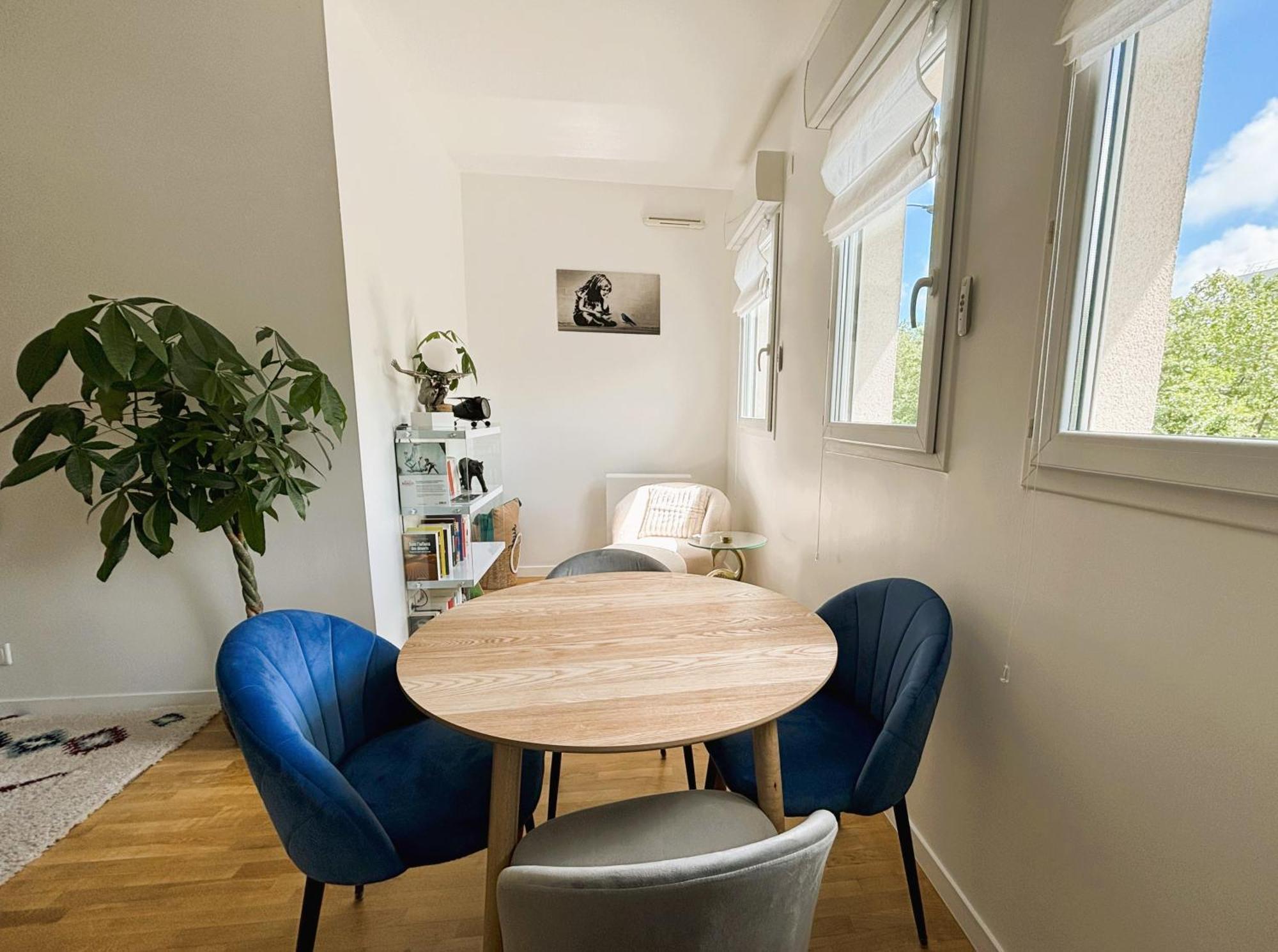 Ferienwohnung Le Boudoir - 2 Pieces Et Parking Le Plessis-Robinson Zimmer foto